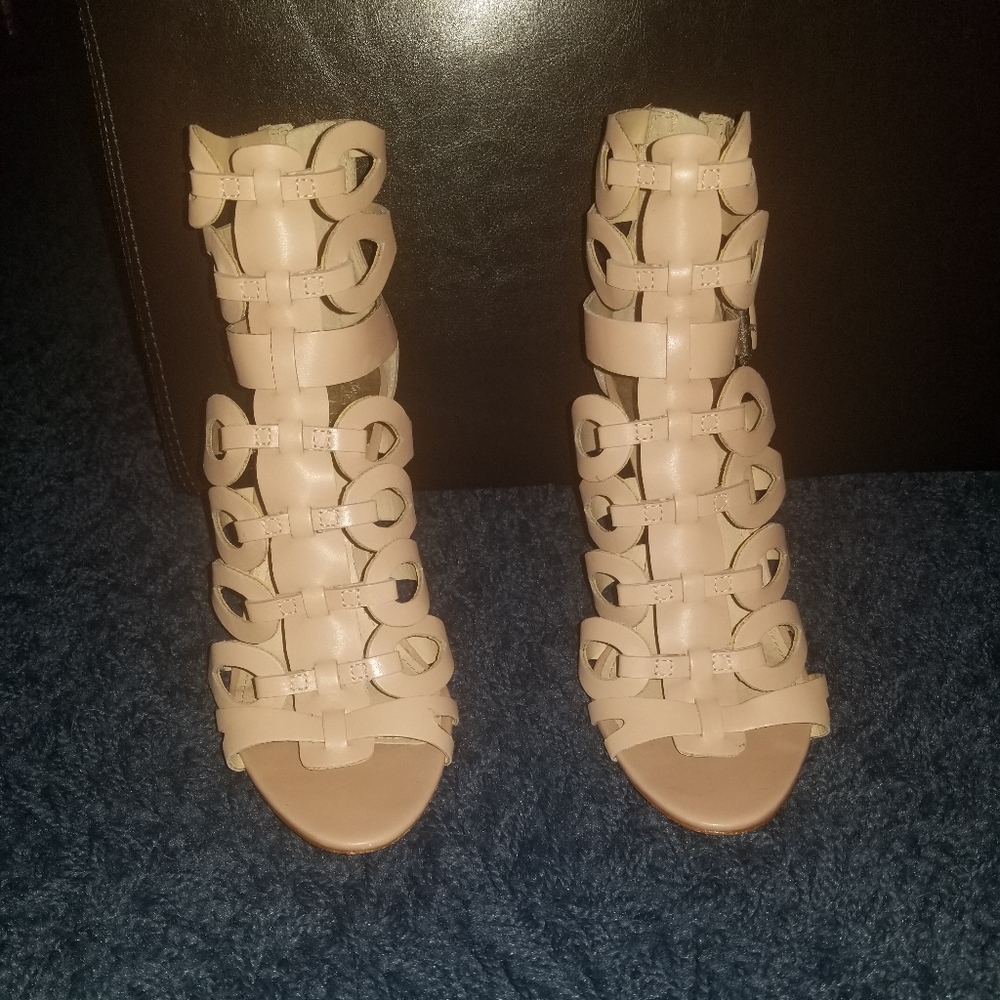 Vince Camuto caged heels - Picture 2 of 4